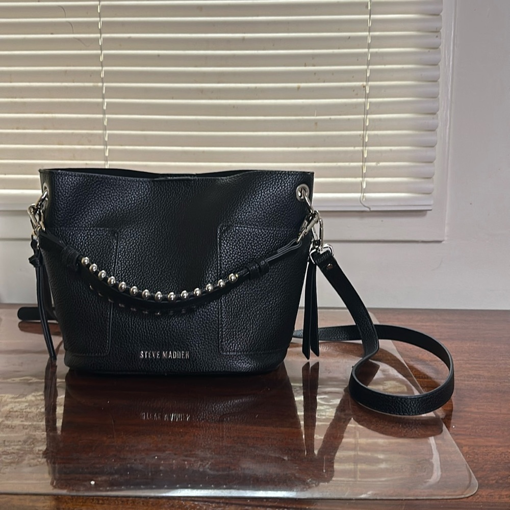 Steve Madden black leather hand bag